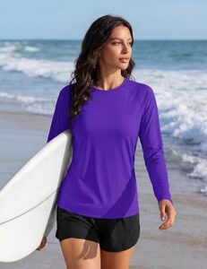 rashguards are better than sunscreen alone