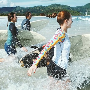 rashguards are better than sunscreen alone